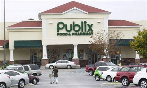 Publix can be found in an ideal location at 7936 Ga Highway 21, in the north area of Port Wentworth, in Rice Creek (by Rice Creek Park and playground). . Publix super market at rice creek village